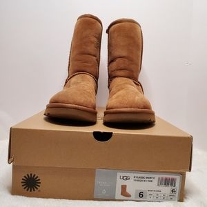 Ugg Classic II short boots
